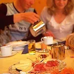 Hotel Neue Post 3*