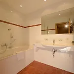 Neue Post Hotel 3*