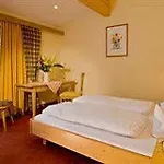 Hotell Neue Post 3*