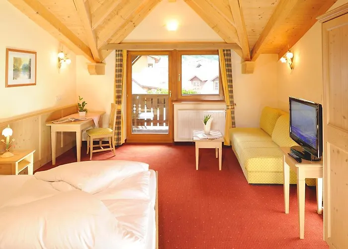 Hotell Neue Post 3*