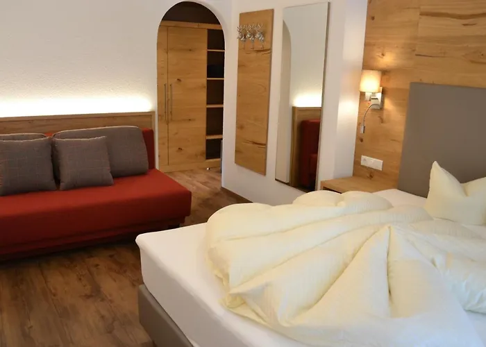 Neue Post Отель 3*