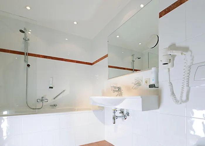 Neue Post Ξενοδοχείο Ζόλντεν