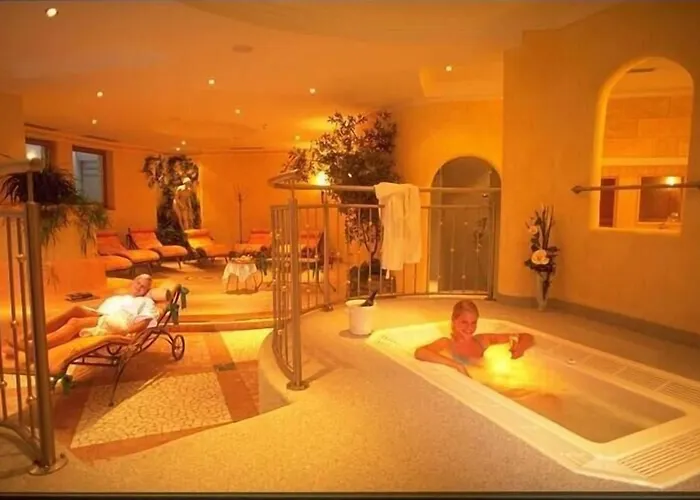 Neue Post Отель 3*